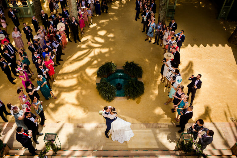 fotografo de bodas en sevilla, fotografia natural de bodas, villa luisa, sevilla, plaza españa,